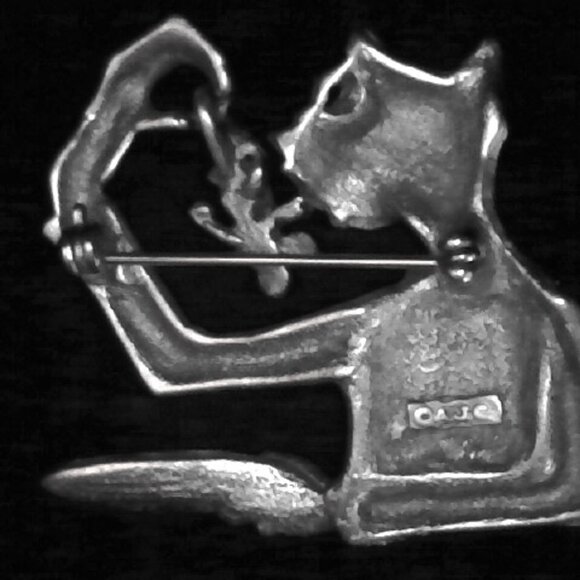 SIGNED AJC CAT in SUIT WITH MOUSE BROOCH - JOCT1 - Picture 3 of 3